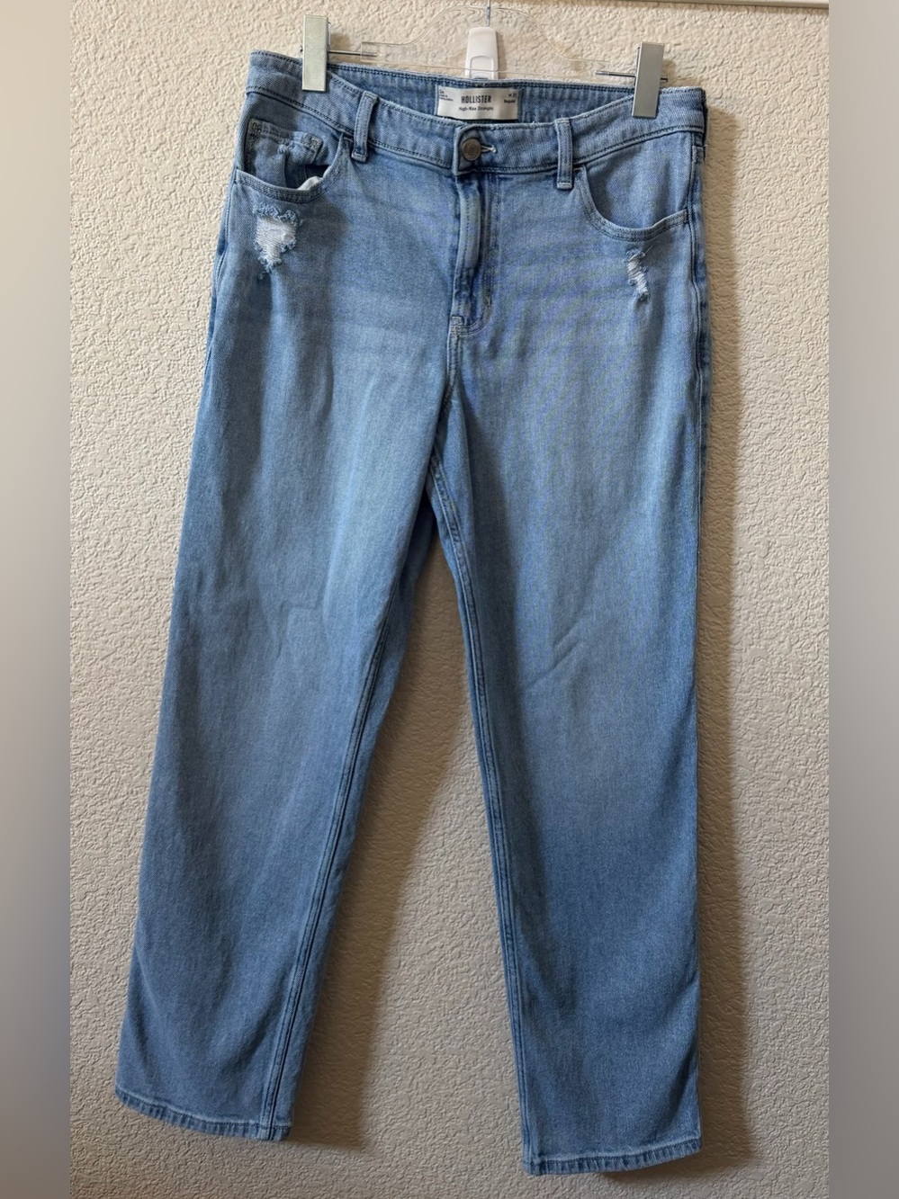 Hollister Women's size 12 Regular High Rise-Straight Jean inseam 30"
